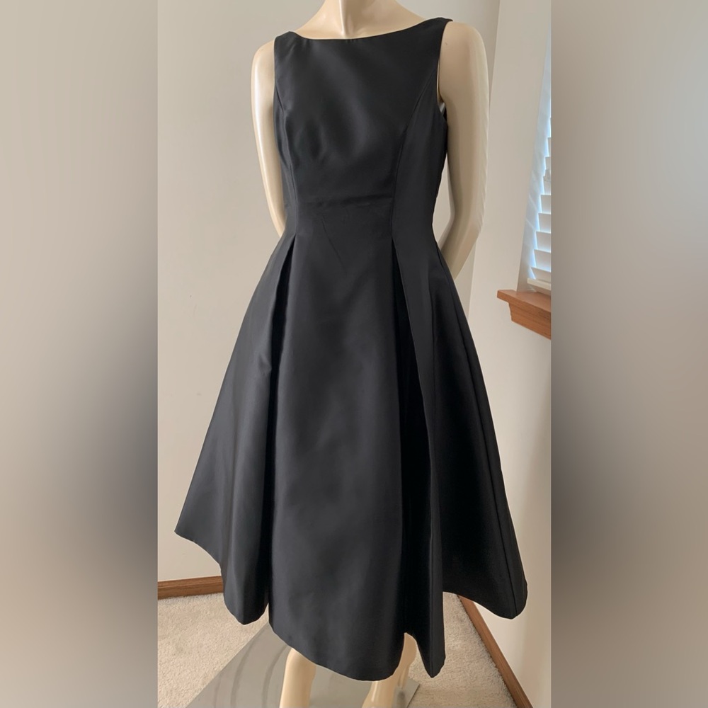 ❤️ Adrianna Papell Elegant Black Midi Dress